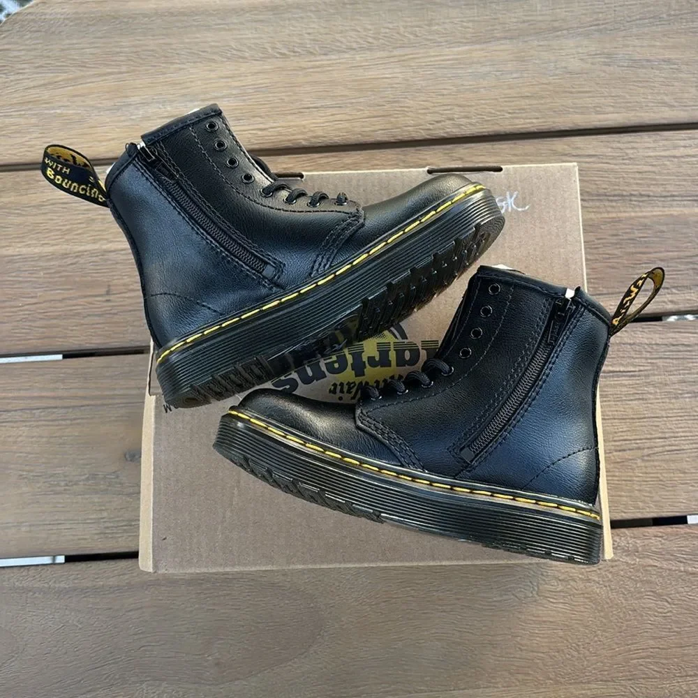 Dr. Martens Zavala Black Lace-Up combat Boots kids size US 9 new in box goth